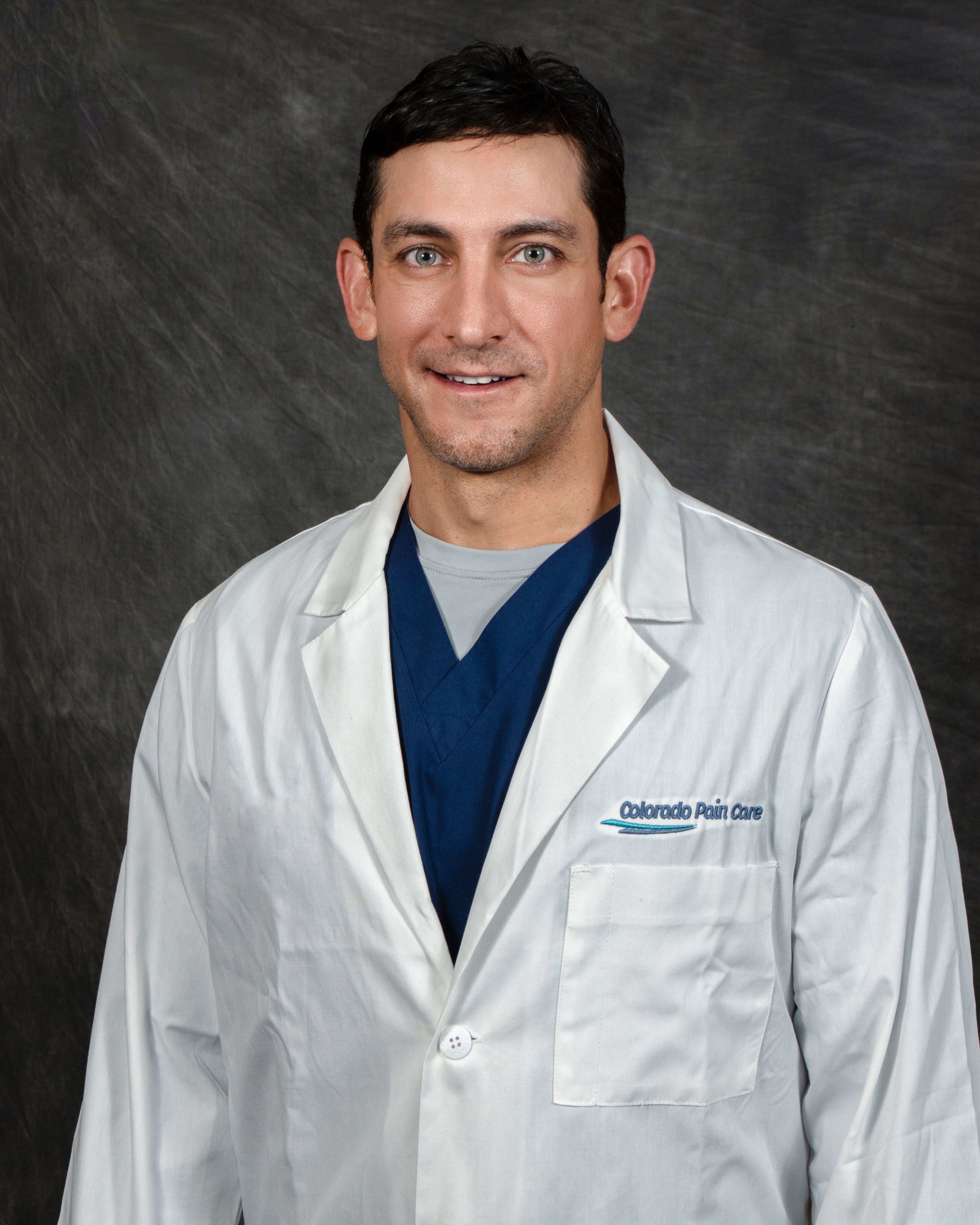 Dr. Moghim Participates in Clinical Trial for Knee Pain